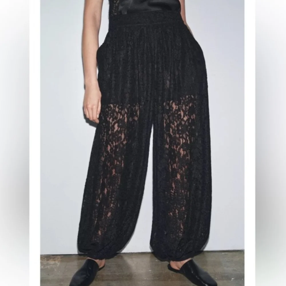 Zara NWT LACE BALLOON PANTS Black Size XS and S
